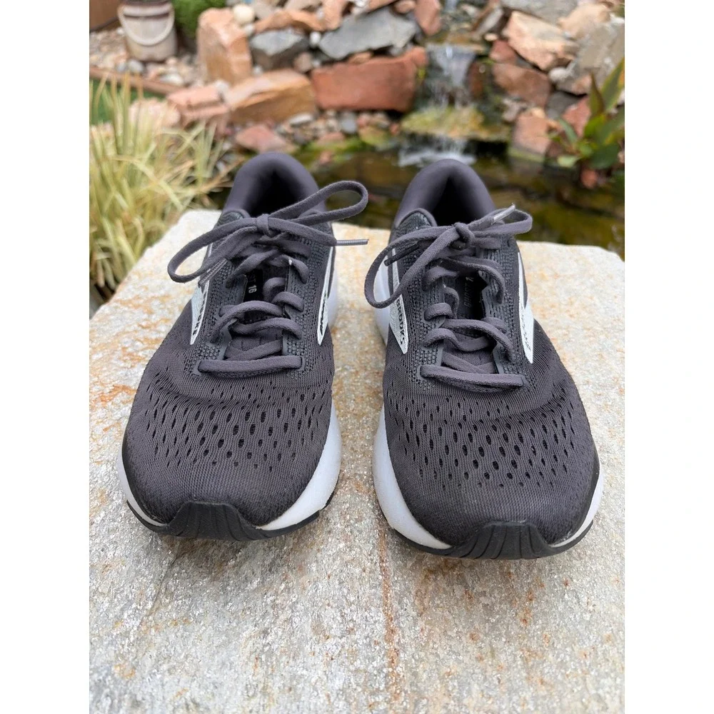 Brooks ghost 16